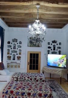 Bukhara Province Apartment | Barlos XVIII