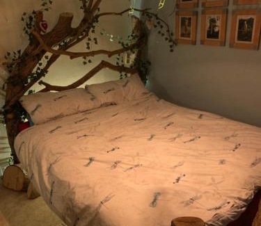 Honley House | Barn Cottage Quirky Weaver's Cottage in Quaint Hamlet
