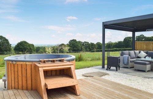 Skelmersdale House | Barn Owl Lodge - Uk49903