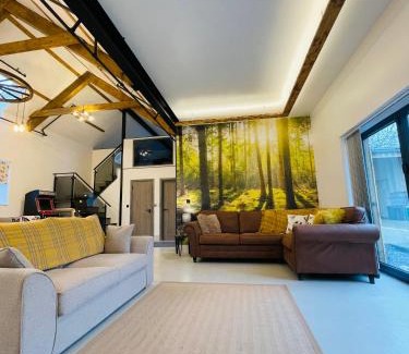 Carmarthen House | Barnaby’s Barn
