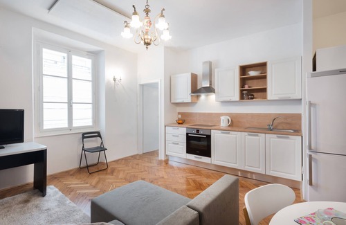 Ljubljana City Centre Apartment | Baroque flat with the restaurant in the city centre