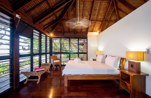 Saraotou Hotel | Barrier Beach Resort