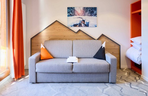 Les Deux Alpes Hotel | Base Camp Lodge Les 2 Alpes