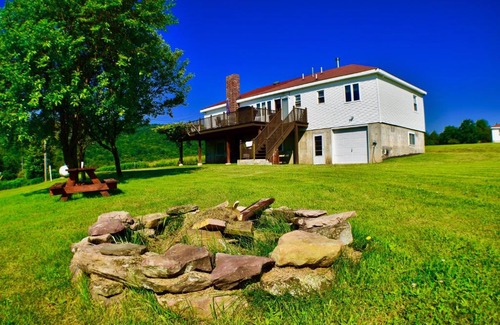 East Meredith House | Baseball Rental 3 Bedroom Full House Plus
