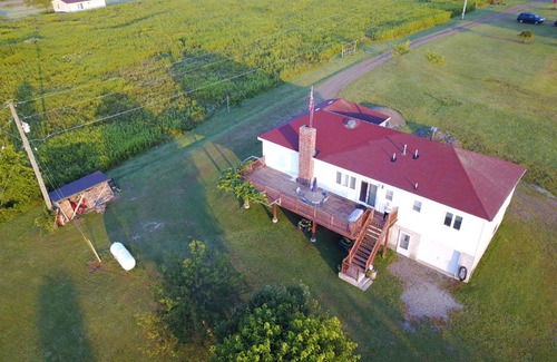 East Meredith House | Baseball Rental 3 Bedroom Full House Plus