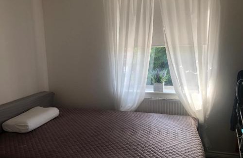 Vange House | Basildon, private room in a flat