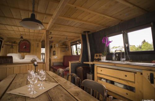 Saumur Boat Rental | BATEAU LE VENT DE TRAVERS