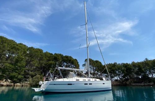 Municipality of Sukosan Boat Rental | Bavaria 45 Cruiser Prive huur incl. schipperservice