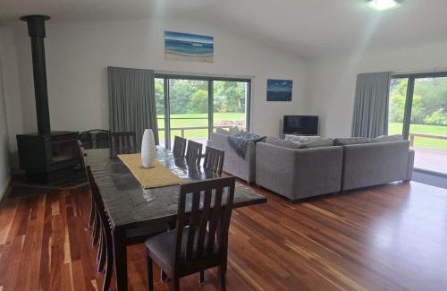 Bawley Point House | Bawley Backyard Haven - family retreat near beach