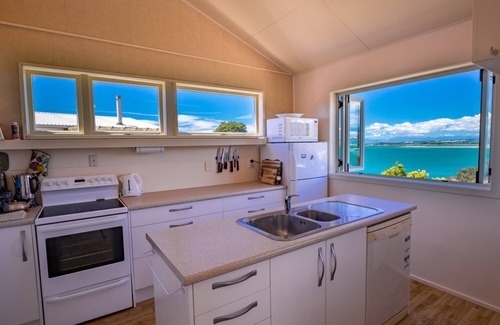 Kaiteriteri House | Bay Breeze - Stephens Bay, Kaiteriteri Home