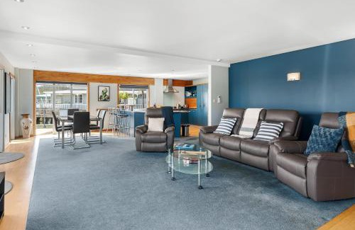 Opua Apartment | Bay of Islands 2 Bedrooms On The Water-The Landing