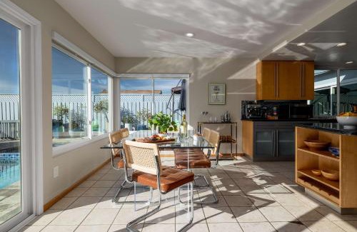 Bay Ho House | Bay View Bliss