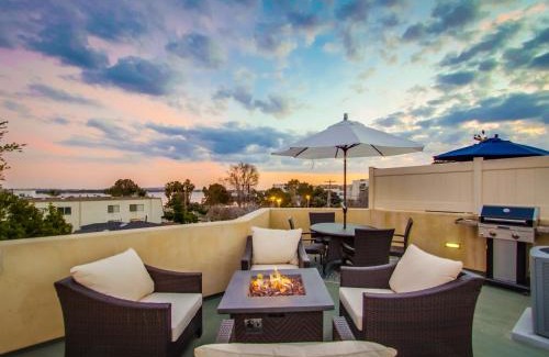 Crown Point House | Bay View Dream Home - IndoorOutdoor Living, Rooftop & Steps to Bay