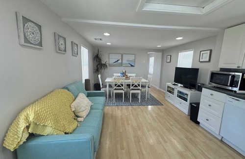 Ship Bottom House | Bay2Beach-Single Family Home nBeautiful Sunsets on the Bay-Block to the Beach