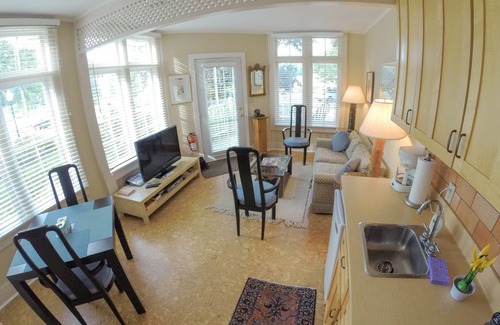 Saugatuck Apartment | Bayfront King, Harbor View & Porch, Location, Location!