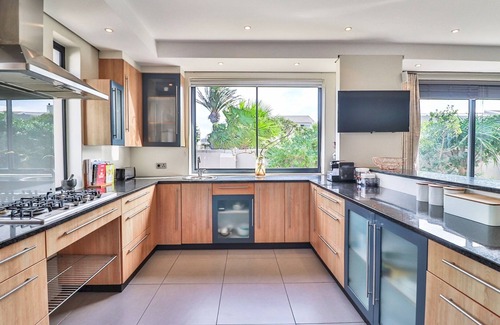 Sunset Beach House | Bayhill Terrace 17 by CTHA