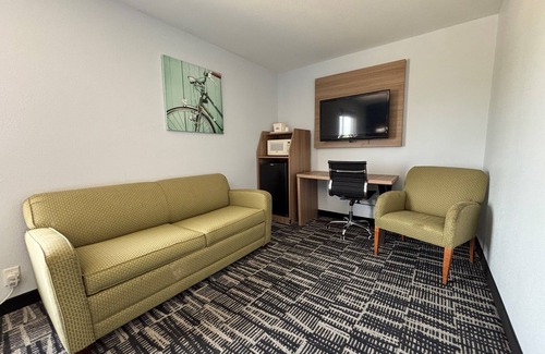 South Jacksonville Hotel | Baymont by Wyndham Jacksonville