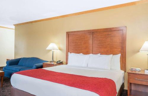 Kasson Hotel | Baymont by Wyndham Kasson Rochester Area
