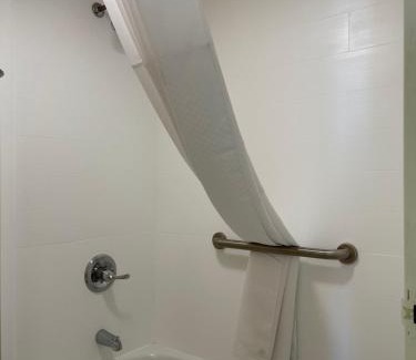 Dunmore Hotel | Baymont by Wyndham Scranton Dunmore