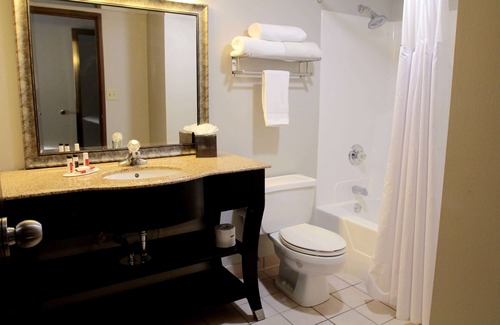 Lafayette Hotel | Baymont Inn & Suites by Wyndham Lafayette/Purdue Area