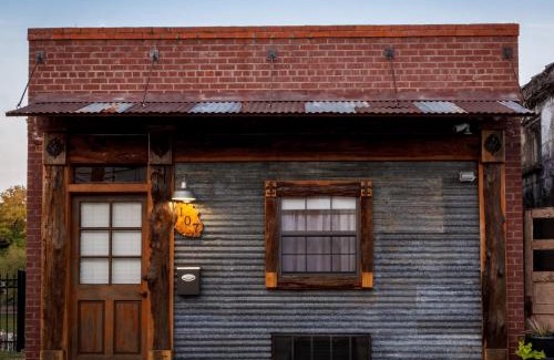 New Iberia Ski Chalet | Bayou Chateau