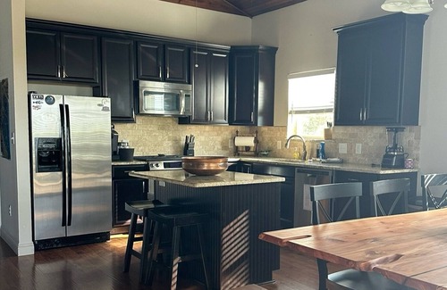 Braithwaite House | Bayou Paradise Lodge 3bed 2Bath Bunk Delacroix Fish Camp sleep 2-24 w/cargo lift
