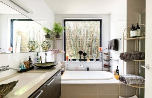 Black Rock Bed & Breakfast | Bayside Boutique Retreat- Black Rock, Melbourne.