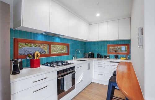 Diamond Harbour House | Bayside Serenity - Diamond Harbour Retreat