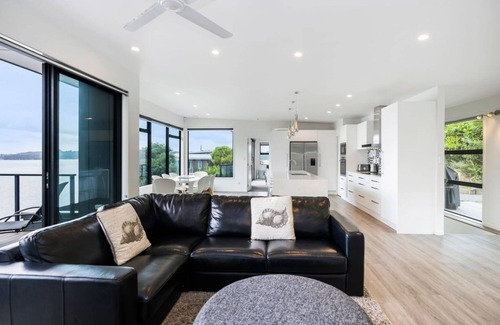 Paihia Cottage | Bayview Apartment - Paihia Holiday Apartment
