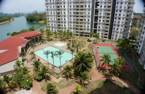 Baharu Apartment | BayView Villa Condominium Apartment A