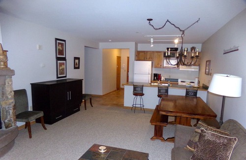 River Run Hotel | BBCS Black Bear Lodge Deluxe 2Bed 2Bath