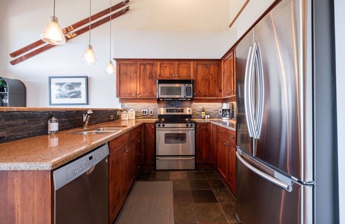 Nordic Estates Condo | BBQ | Complex hot tub | Free parking | Ski-in/out