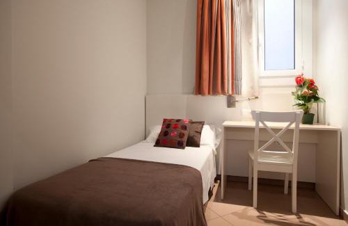El Born Apartment | BCNGOTIC 33