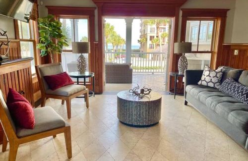 Jacksonville Beach Apartment | Be A Nomad - Stunning Old World Home Top Oceanviews