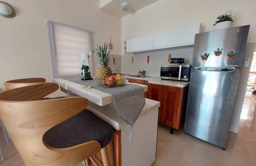 Vineyard Apartment | Beach apartment 2 bed 2bath