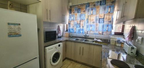 Umtentweni Apartment | Beach Break Holiday Flat