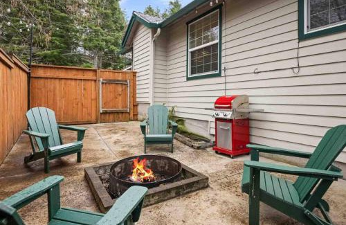 Rockaway Beach House | Beach Bungalow