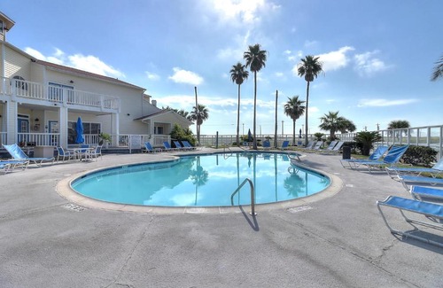 Corpus Christi Apartment | Beach Club 352