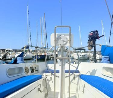 Oeiras Boat Rental | Beach Cosy Boat