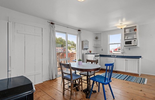 Harbourville Cottage | Beach Cottage 2 plus