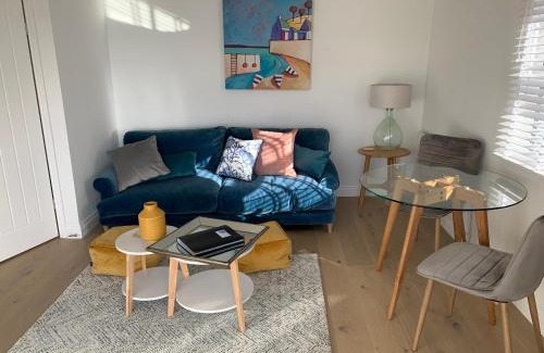 Cadgwith House | Beach Cottage