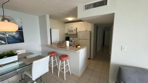 Isla Verde Apartment | Beach front 2 bedroom & bath in Isla Verde