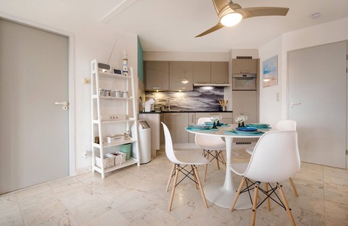 Mariakerke Apartment | Beach front apartment in Oostende
