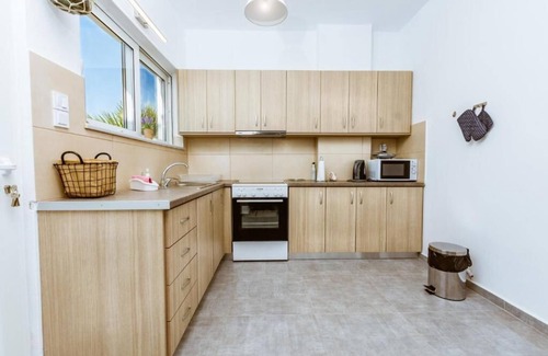 Drapanias Apartment | Beach front,quiet big apartment in western Crete pool + hot tub , bbq