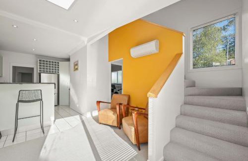 Kingston Beach House | Beach Haven - Gorgeous 2 Bedroom Townhouse Opposite the Beach