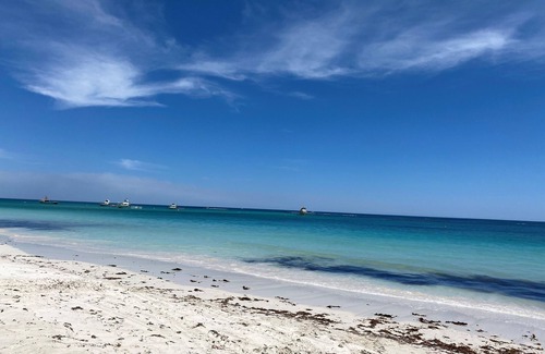Lancelin Apartment | Beach Haven - light, cosy and close to the beach