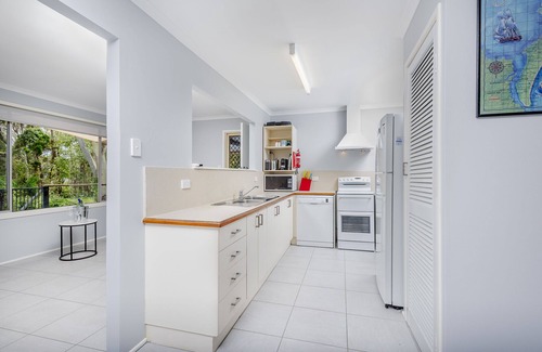 Toogoom House | Beach Hound (pets welcome)