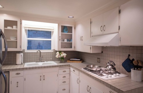 Alki House | Beach house in quiet neighborhood w stunning view. Close to Alki & Downtown.