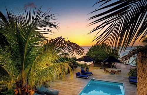 Belnem Villa | Beach House Piet Boon is a beautiful, spacious oceanfront villa