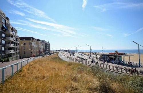 Scheveningen Badplaats Apartment | Beach House Rodine - free parking & bikes